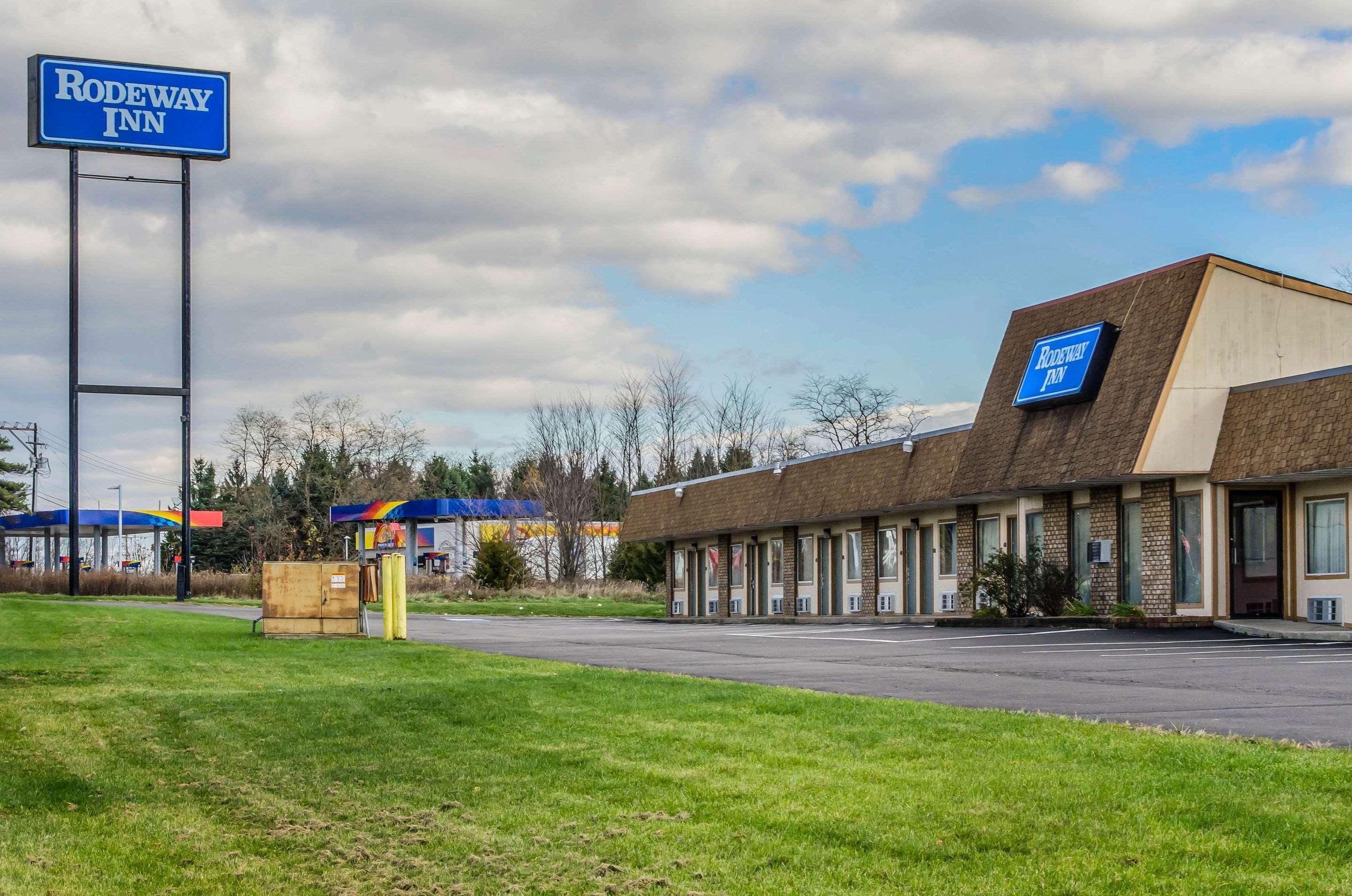 Rodeway Inn Shippensburg Exterior photo